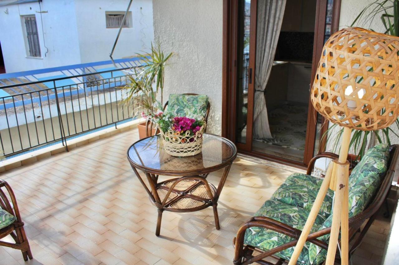 Suiteviewporos กาลาทาส ภายนอก รูปภาพ